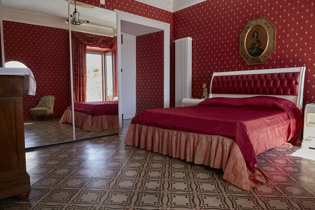 B&B Palazzo Della Torre ペスキチ エクステリア 写真